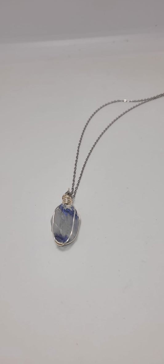 Dumortierite in Quartz